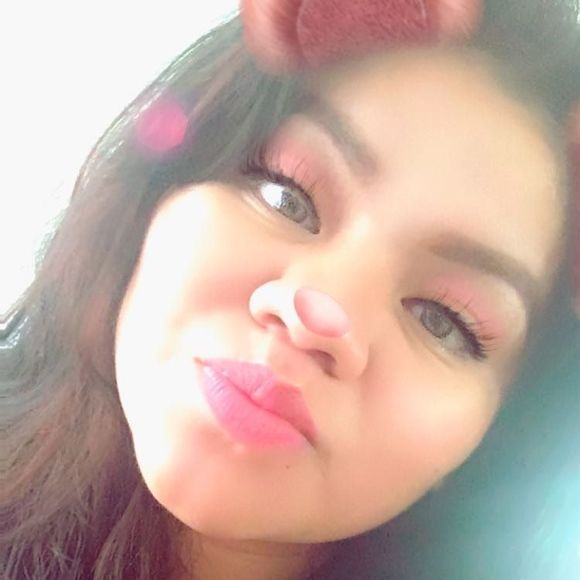 Meet your Posher, Dianna - Picture 1 of 1